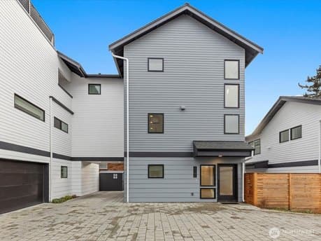3239 61st Ave SW Unit B