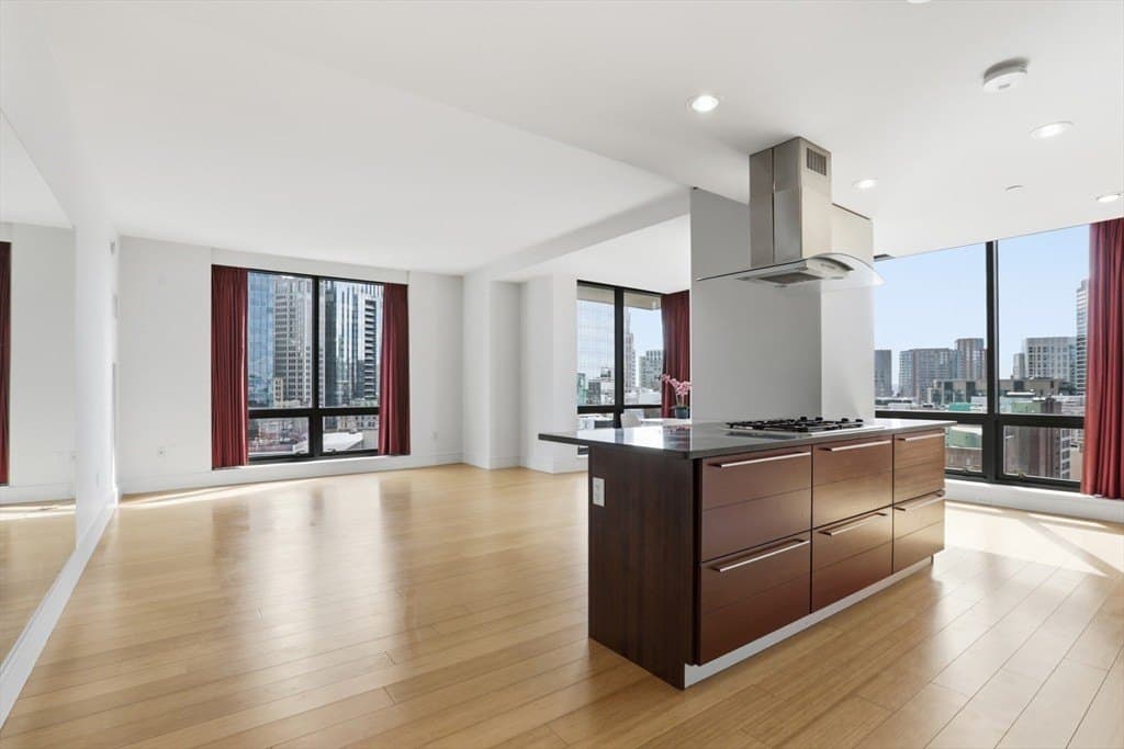45 Province St Apt 1502, Boston