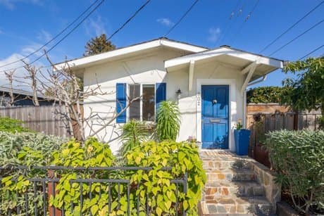 302 Laurel St
