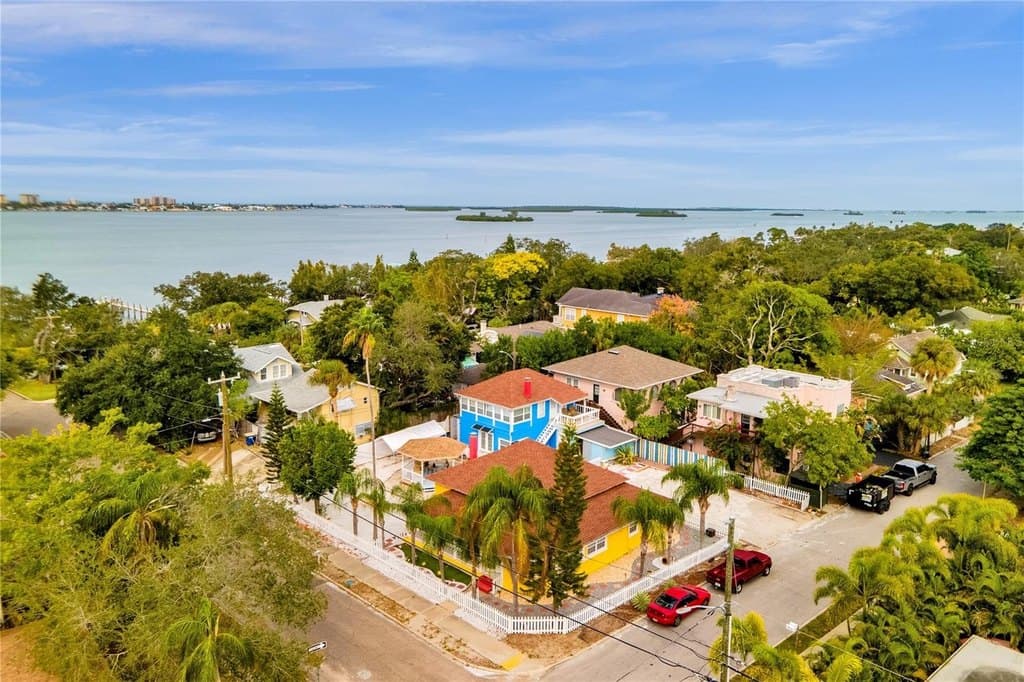 306 Marshall St, Clearwater