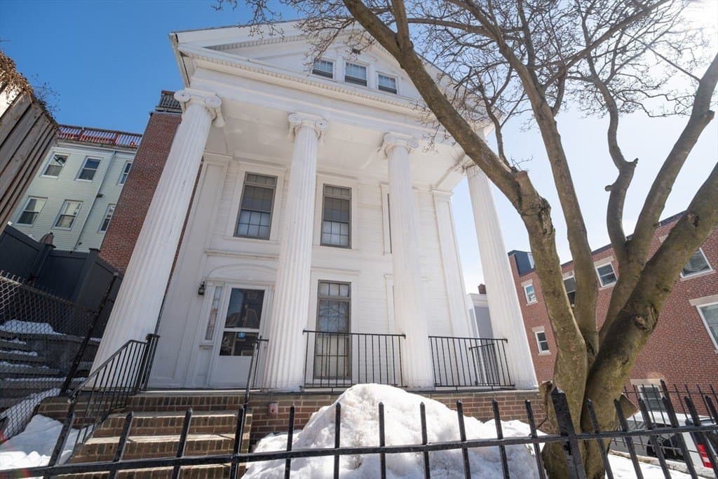 33 Cordis St, Boston