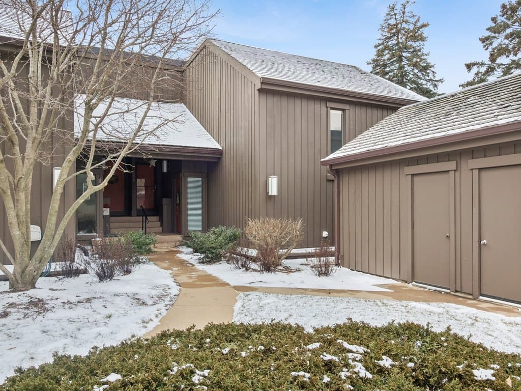 276 Old Barn Rd Unit 276B, Barrington