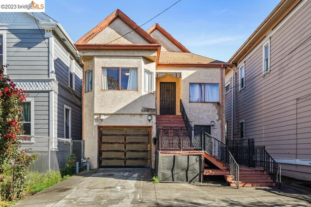 3228 Magnolia St, Oakland
