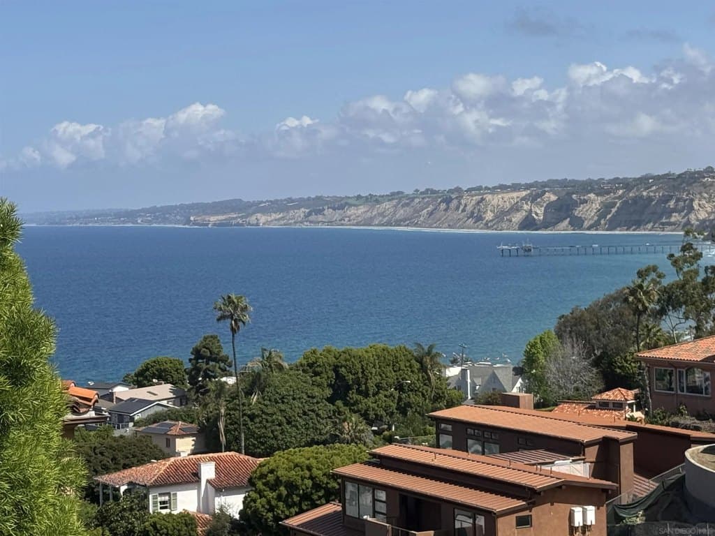 7747 Whitefield Pl, La Jolla