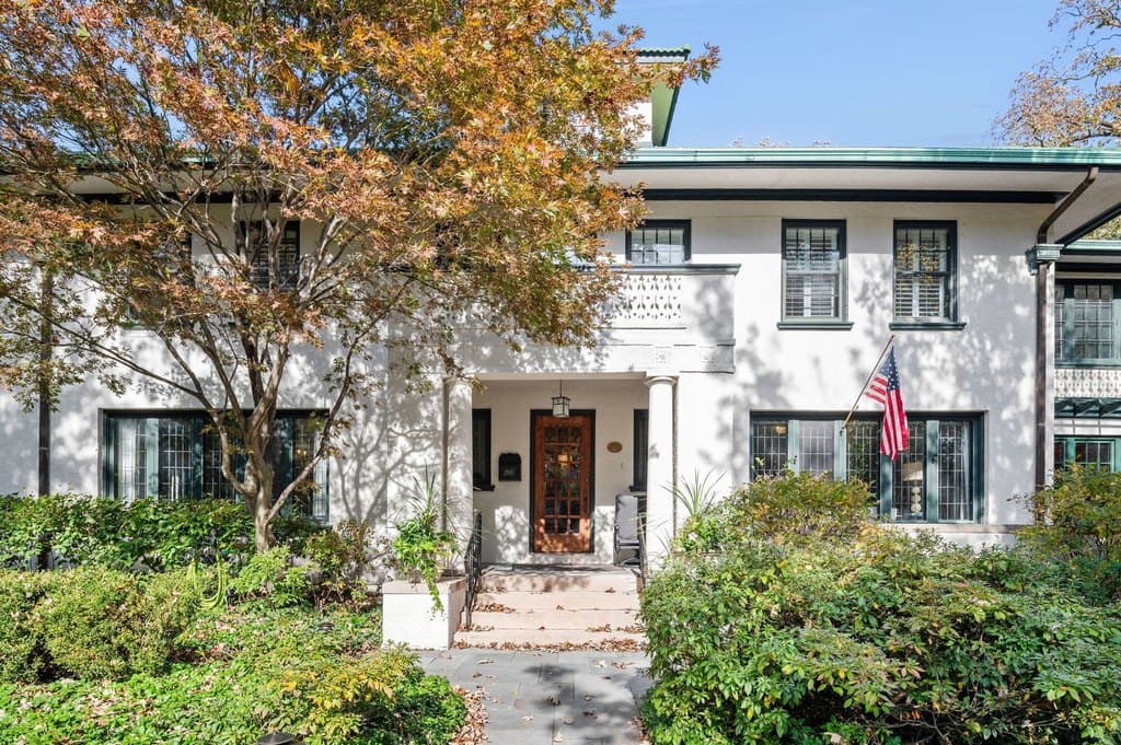 2855 Sheridan Pl, Evanston