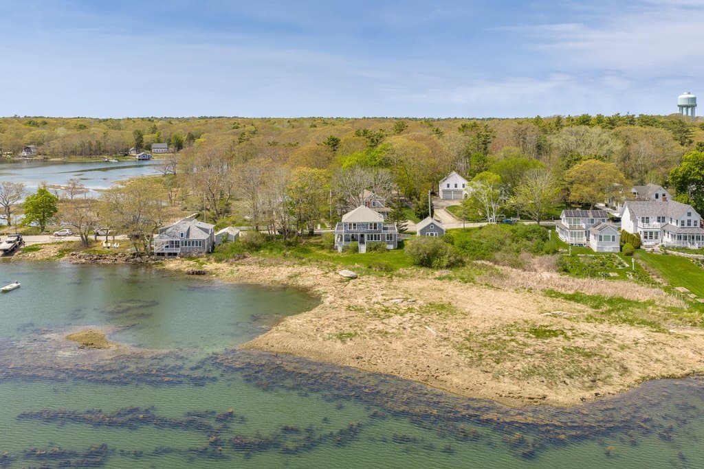 34 Langsford Rd, Kennebunkport