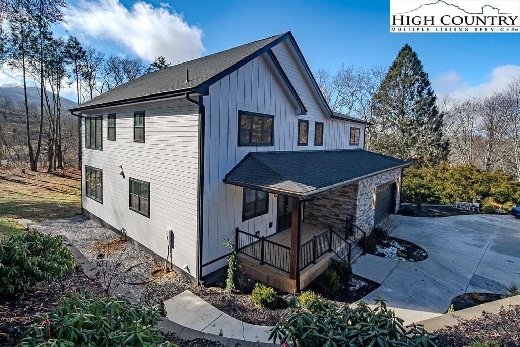 232 Hanging Rock Estates Rd, Banner Elk