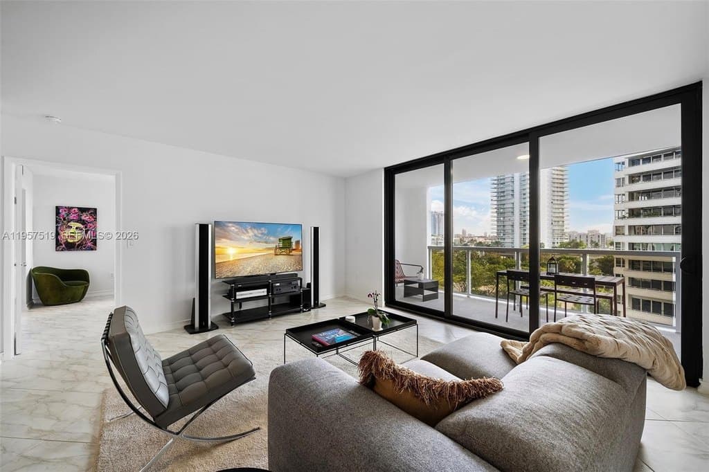 9 Island Ave Apt 710, Miami Beach
