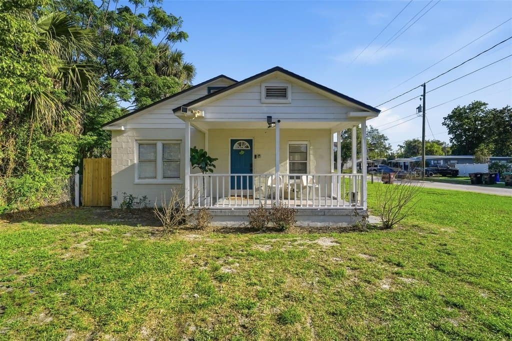 1307 Formosa Ave