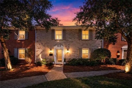 1666 Executive Park Ln NE