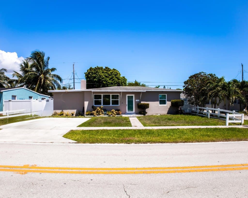 533 Cherry Rd, West Palm Beach