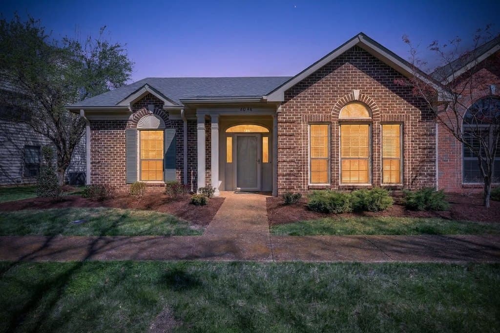 8048 Sunrise Cir, Franklin