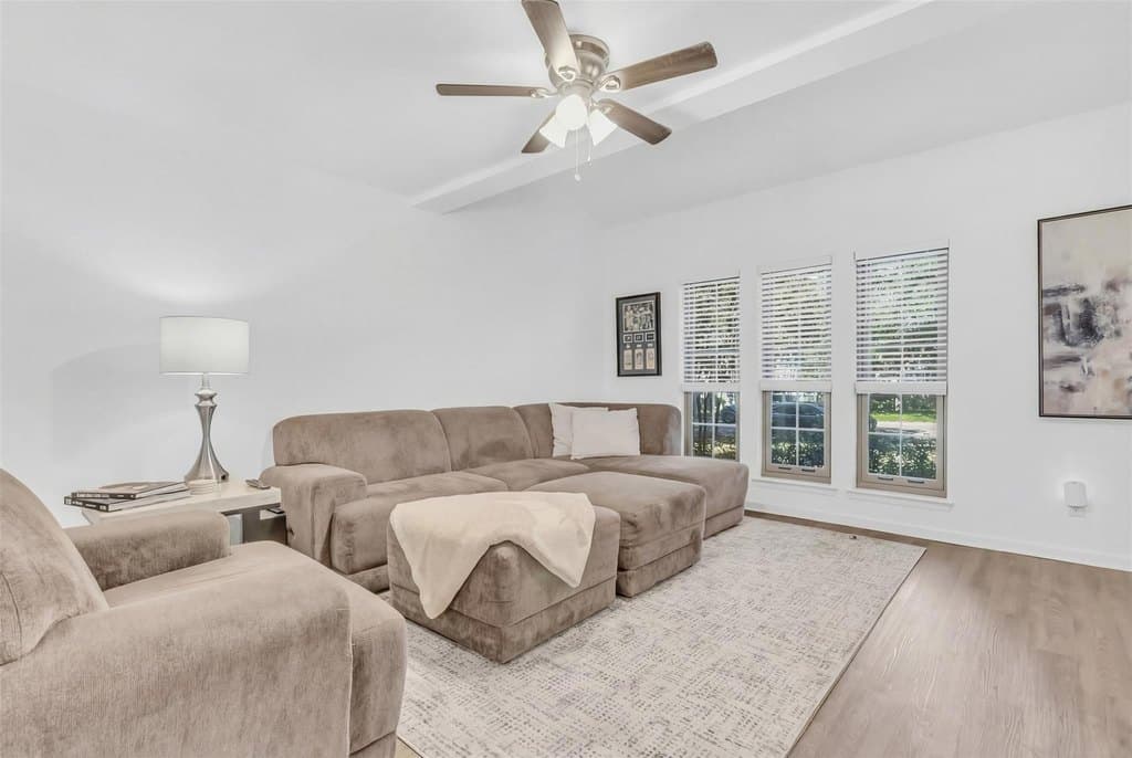 7616 Riverbrook Dr Unit 6