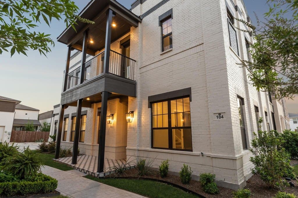 305 Sunset Ln Unit 104, Fort Worth