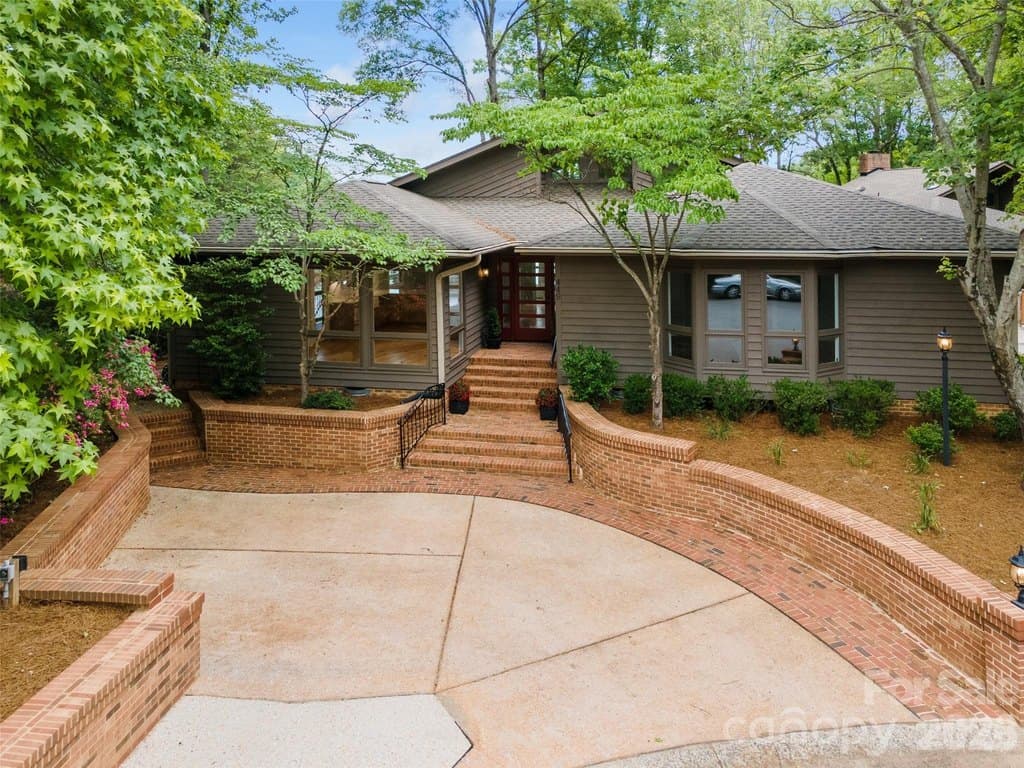 449 Windward Dr, Davidson