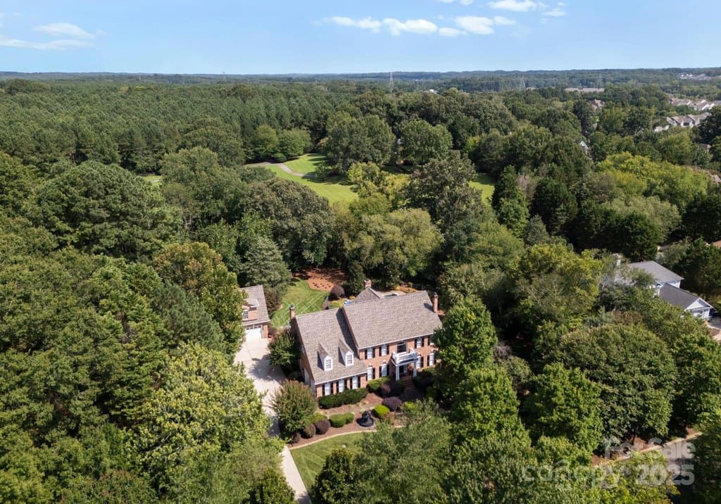 239 Kimberly Rd, Davidson