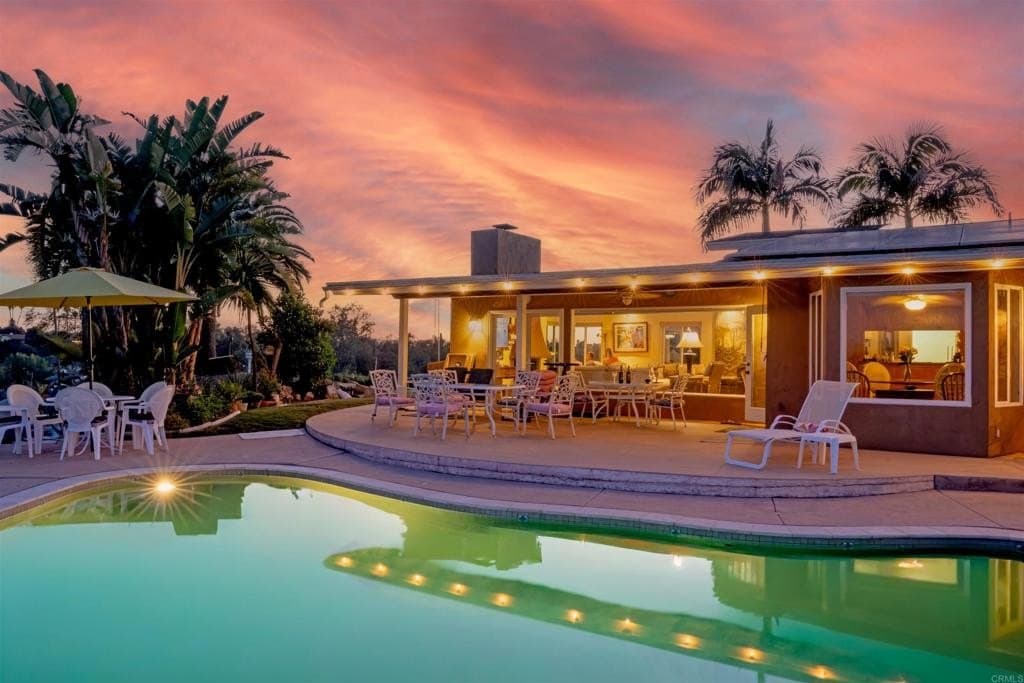 969 Viletta Dr, San Diego