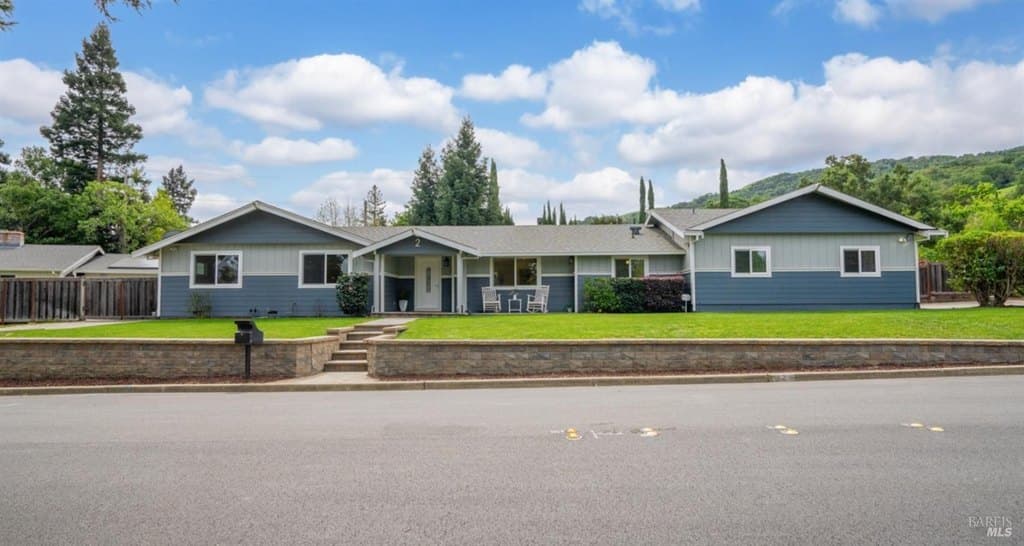 2 Montego Pl, Danville