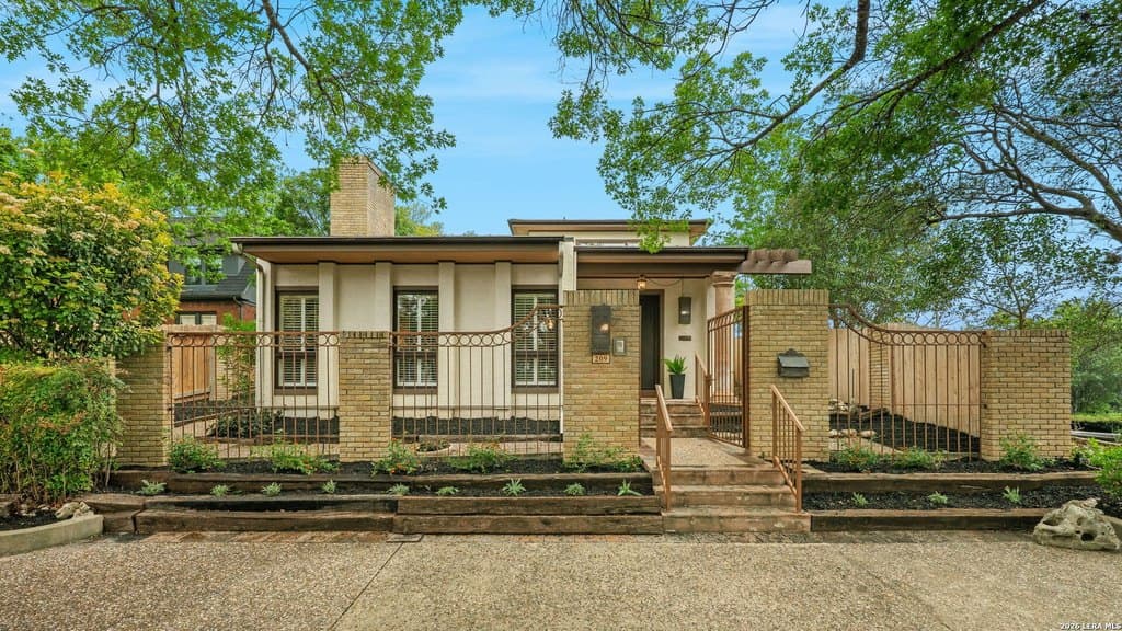 209 Henderson St, Alamo Heights
