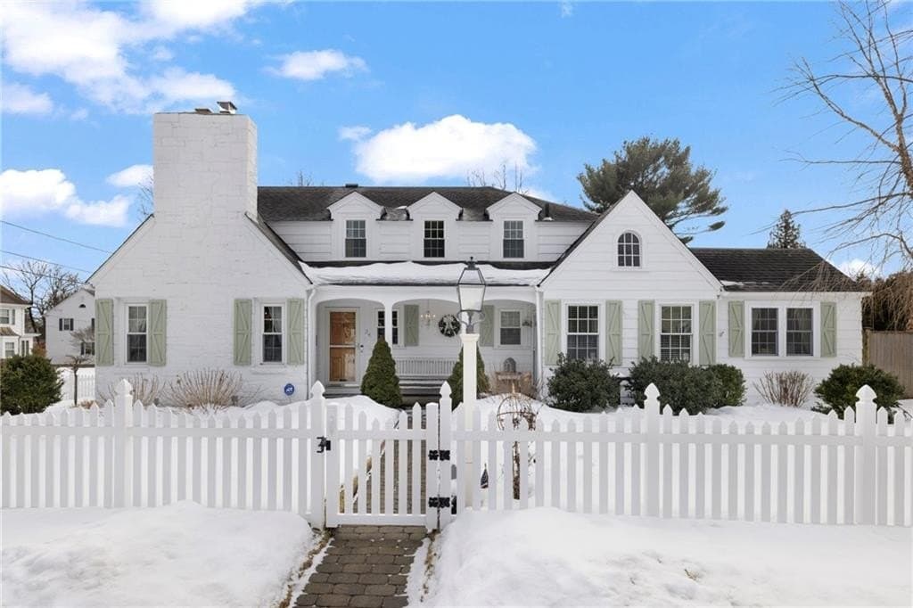 34 N Country Club Dr