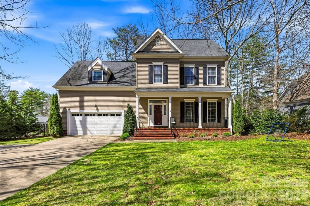 1017 Columbine Rd, Asheville