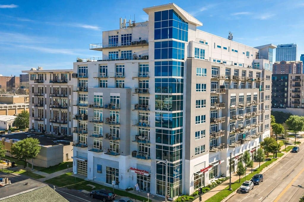 601 E Ogden Ave Unit 412, Milwaukee