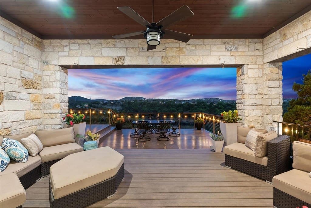 215 Rocky Coast Dr, Lakeway