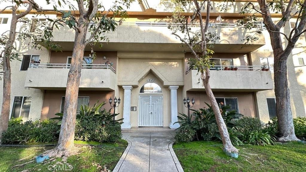 4358 Mammoth Ave Apt 2