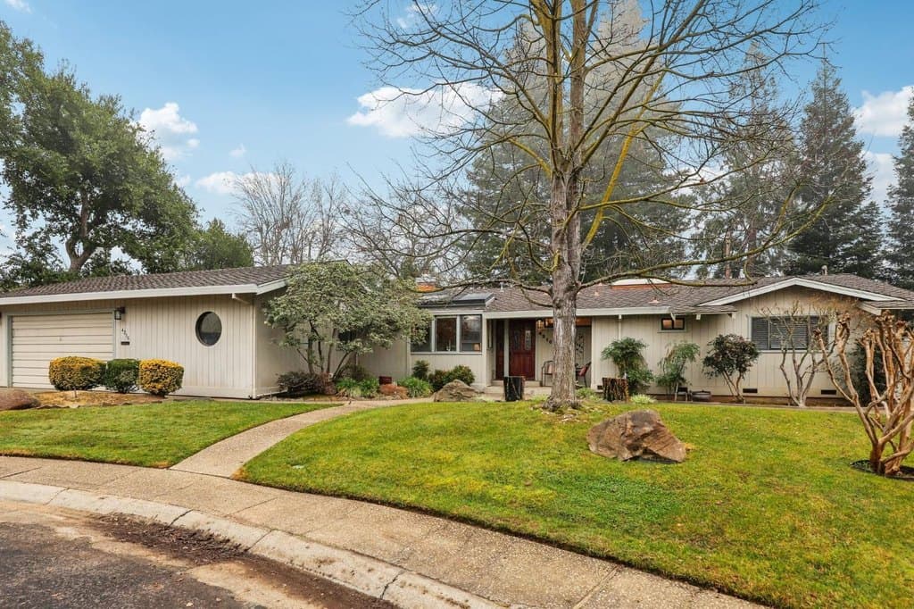 4216 Corona Way, Sacramento