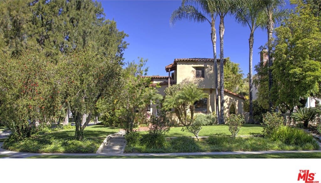 885 Cumberland Rd, Glendale