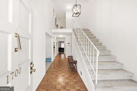 1700 Woodcliff Way NE