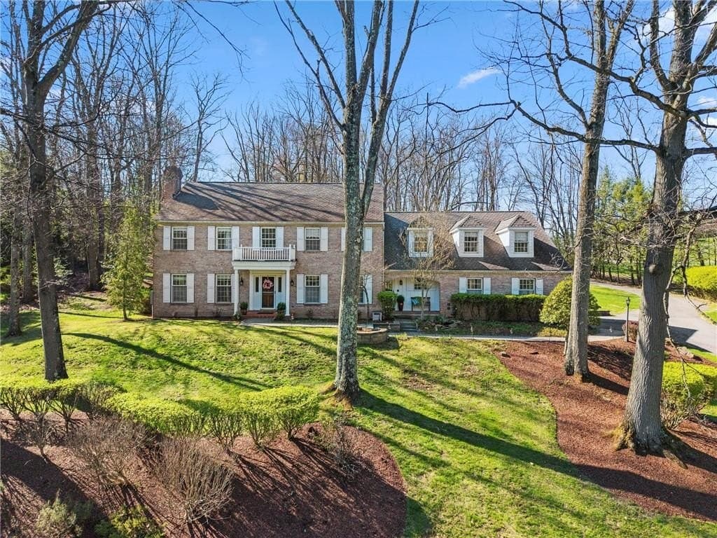 105 Grouse Ln, Sewickley