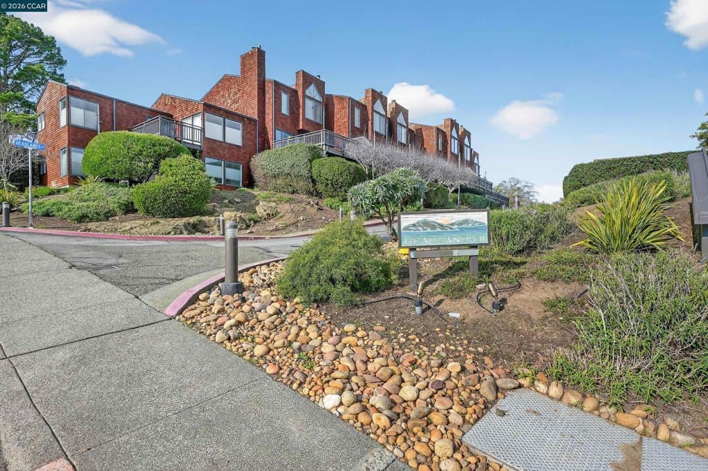 155 Headlands Ct, Sausalito