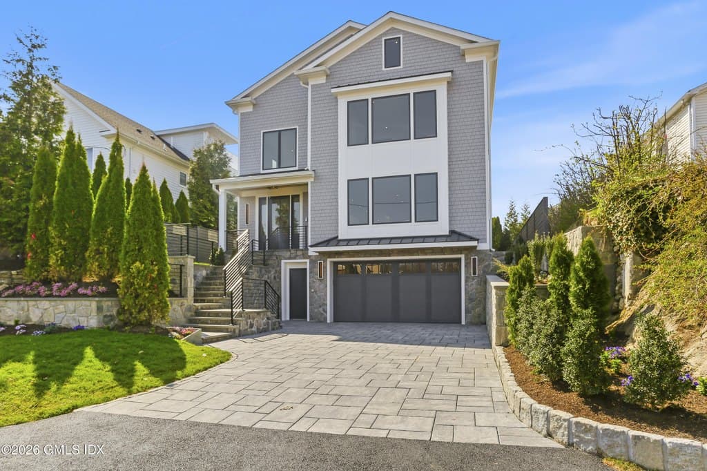 155 E Elm St, Greenwich