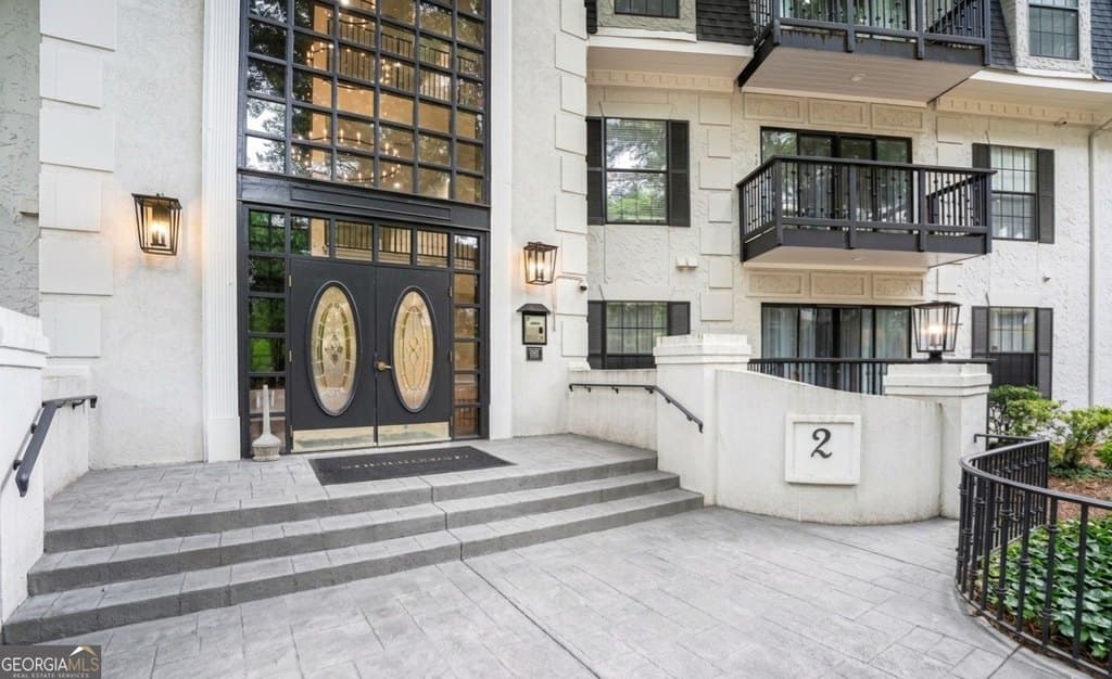 2106 Pine Heights Dr NE