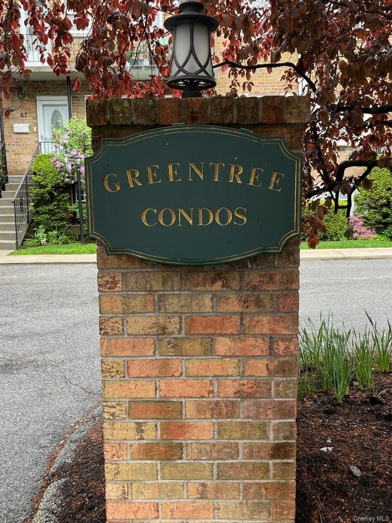 95 Georgia Ave, Bronxville