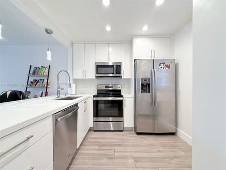 7722 Camino Real Apt 317