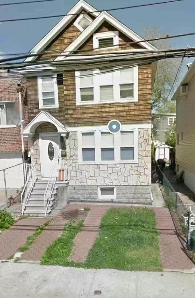 517 College Point Blvd