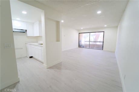 600 W Third St Unit B211