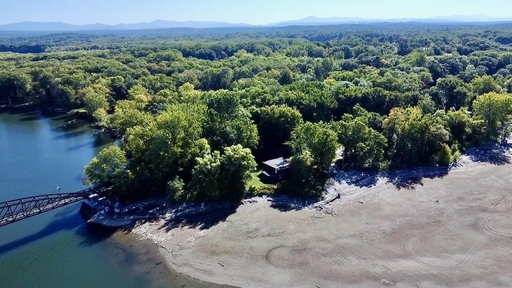 3181 North Ave, Burlington