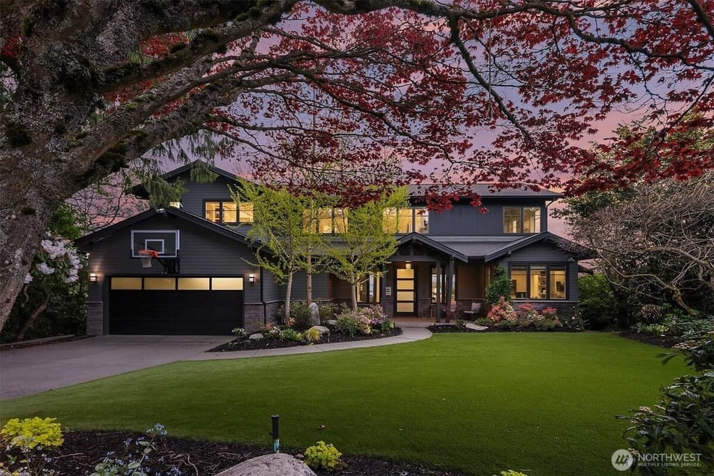 7310 51st Ave NE, Seattle