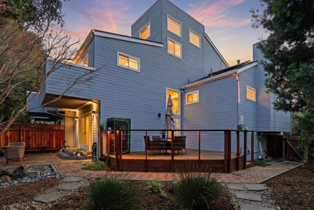 119 Easy St Apt 7, Mountain View