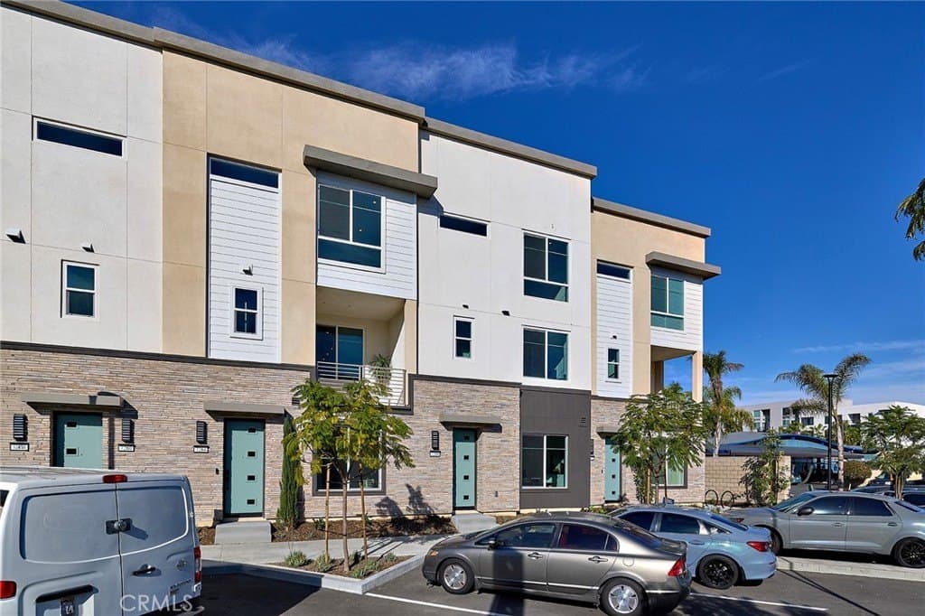 7268 Ellington Dr, Huntington Beach