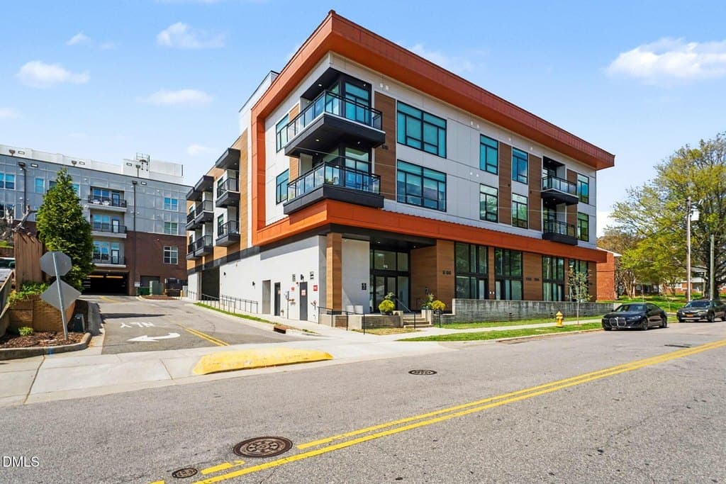 615 Daniels St Apt 111, Raleigh
