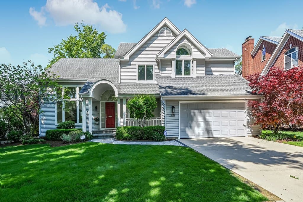 616 S Stough St, Hinsdale