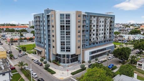 1110 NW 1st St Apt 705