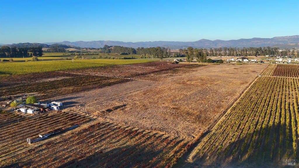 2110 Cuttings Wharf Rd, Napa