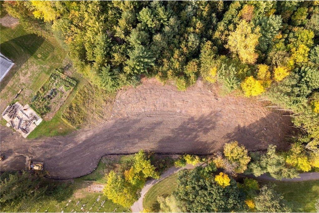 2022 Holy Name Dr, Wayzata