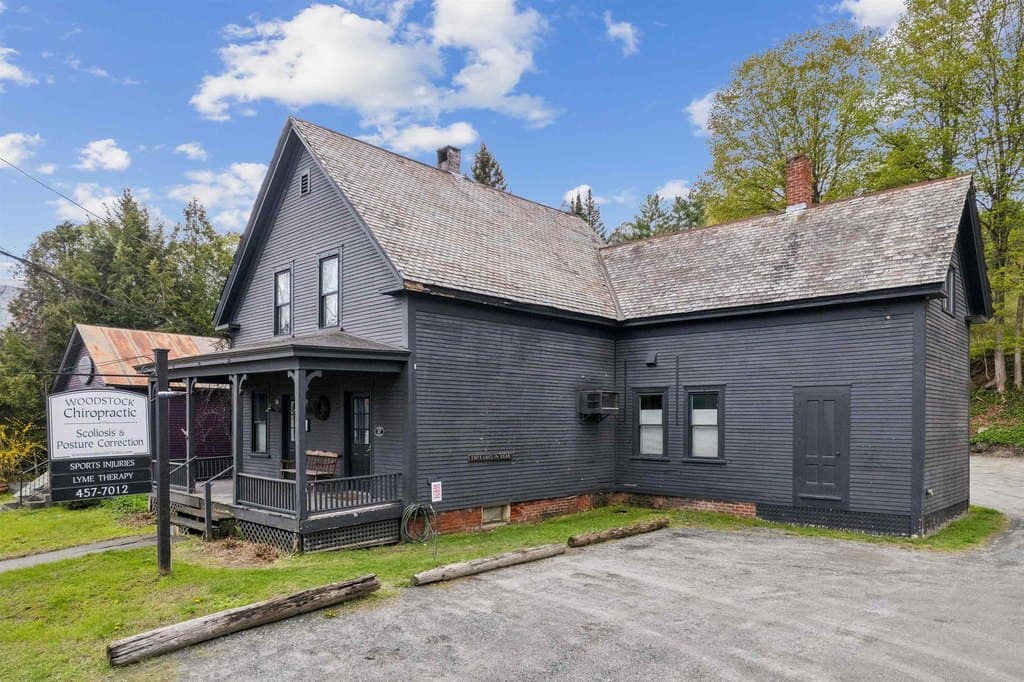 47 Pleasant St, Woodstock