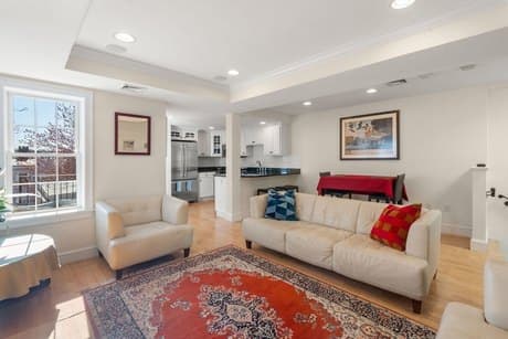 13 Lexington St Apt 3
